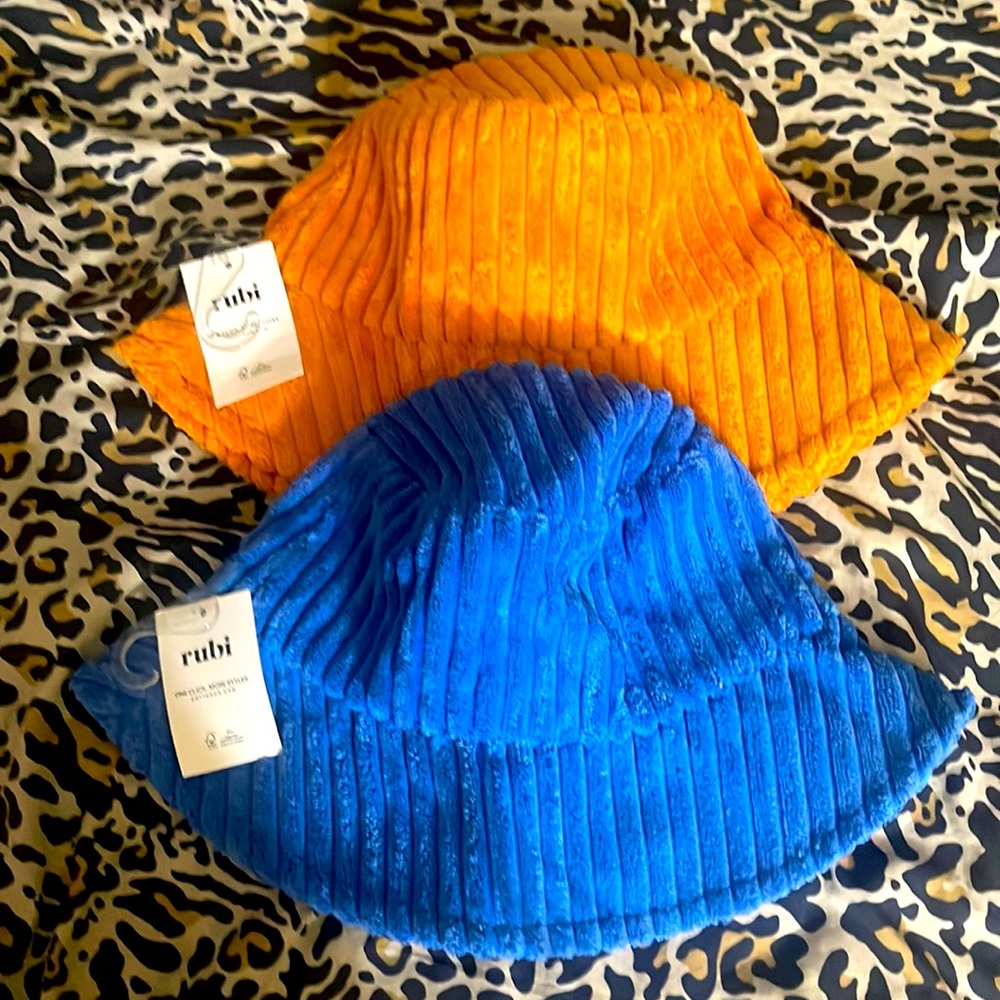 Cotton on bucket hat one size in blue and orange